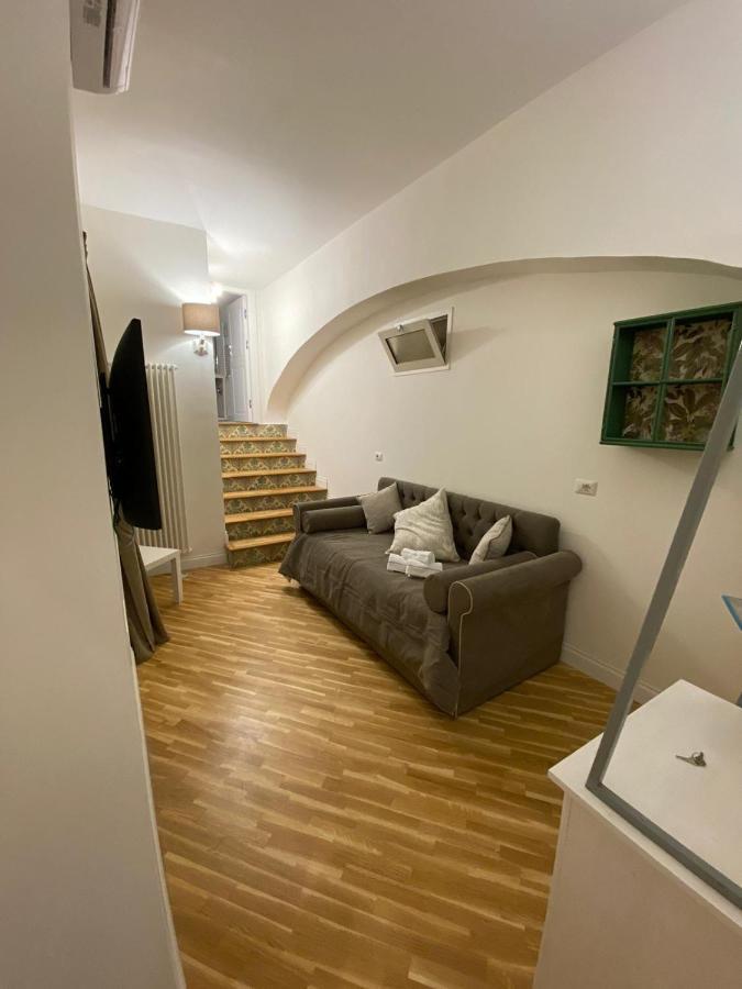 Alcapri Suite Napoli Centro Zewnętrze zdjęcie
